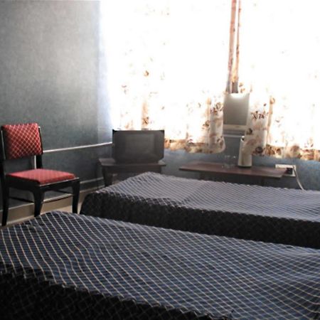 Hotel Gaurav Kanpur Exterior foto