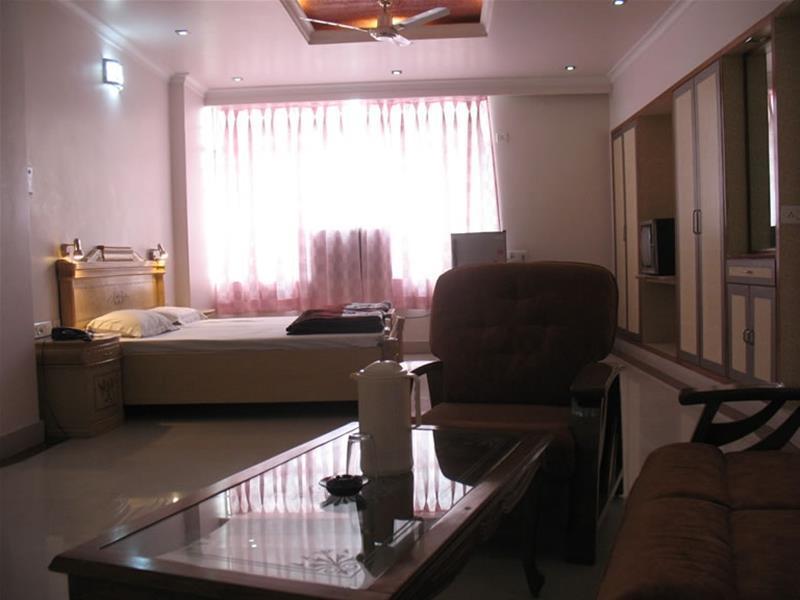 Hotel Gaurav Kanpur Exterior foto